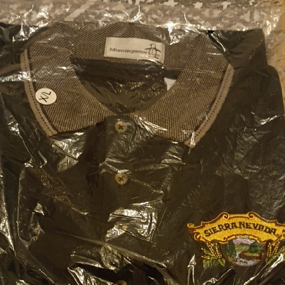 Men's Black Polo Shirt with Contrasting Collar - Sierra Nevada Patch